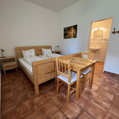 Dvur Nove Zamky Hotel Mladec Buitenkant foto